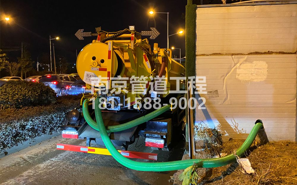 266金山临时工地抽粪